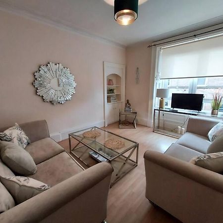 Lovely 2 Bedroom Apartment In The Centre Of Hawick Exteriér fotografie